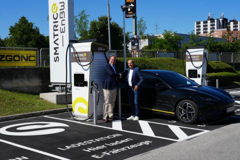 SMATRICS EnBW und ZGONC eröffnen größten Ladepark Wiens in der Hadikgasse